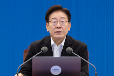 李대통령 지지율 51%…취임 후 최저·부정평가 첫 40%대