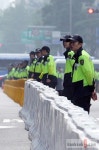 시복식 위한 ′경계중′