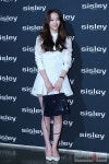 씨스타 다솜 ′새하얀 피부와 어울리는 새하얀 원피스′