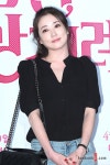 최정원 빛이 나는 무결점 피부