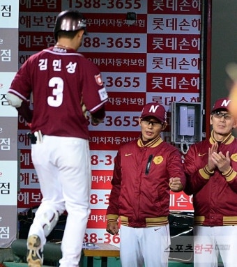‘연패 탈출’ 염경엽 감독 “최고의 집중력 보여준 선수들에 고맙다”
