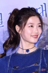 김유정 꽃보다 예쁜 미소~