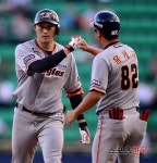 롯데-한화, 어느 쪽 방망이가 더 뜨거울까