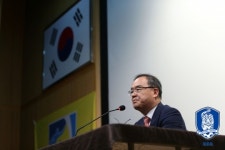  슈틸리케-이용수 동반 사퇴, 1년남기고 0에서 재시작(종합) 