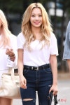  카드 전소민, 풍성하게 띄운 헤어스타일 (뮤직뱅크 출근길) 