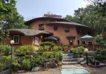  다가오는 말복, 수원 맛집 하늘아래에서 즐기는 황칠백숙 