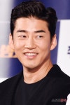  윤계상, 말끔해진 헤어스타일 