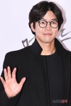  이상윤, 안경 하나로 모범생 분위기~ 