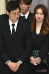 '故 김주혁 발인' 유준상·김지수, 무거운 발걸음
