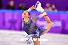  세계신기록 메드베데바, 팀이벤트 OAR 역전드라마 만들까 