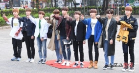  유엔비 힘차게(뮤직뱅크 출근길) 