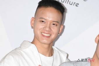 비투비 프니엘 '머리카락 많이 자랐어요'