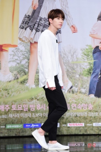 [포토] 이준영, 떨리는 발걸음