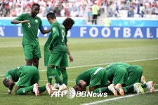  [월드컵 A조] '추가시간 결승골' 사우디, 이집트에 2-1 역전승 