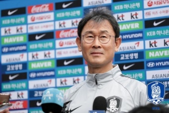 [여자대표팀 소집] 윤덕여 감독 