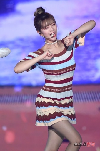 트와이스 정연 '무더위 신나게 날려요'