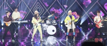  신현희와 김루트 파라다이스 