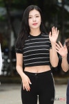  베리굿 태하, 수줍게 드러낸 배꼽 