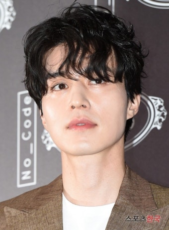 이동욱, 고급진 푸들 머리