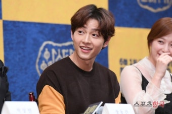 송중기, 천의 얼굴 (아스달 연대기 제작발표회)
