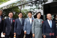  세계 최초 국회 수소충전소 “국민 뜻 받들어 의원회관 가장 가까운 곳에” 