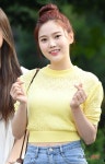  오마이걸 효정, 설레는 미소 (뮤직뱅크 출근길) 