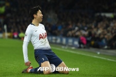 지난 시즌 손흥민의 에버튼전 골 장면, 세리머니까지 재조명