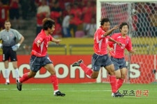 [황선홍 인터뷰③] 황선홍이 말하는 2002년과 2부 대전을 택한 이유
