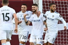 살라 해트트릭 리버풀, 승격팀 리즈와 난타전 끝 4-3 진땀승[EPL]