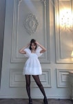 블랙핑크 제니, 화이트 미니 드레스 입고 성숙美… 데뷔 5주년 자축