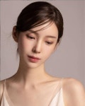 야옹이 작가, 고혹적 비주얼에 청순미…분위기 미인