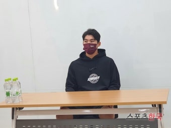 '나이스 점프 캐치!' 김혜성 