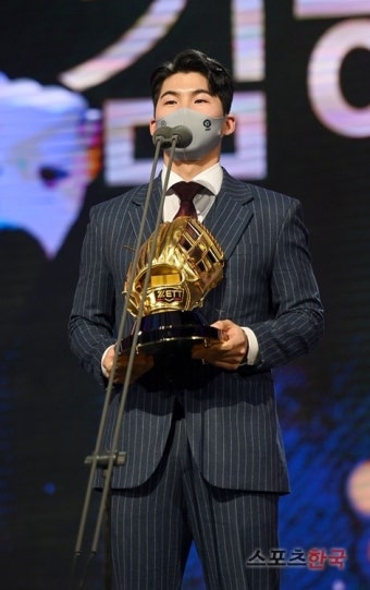 '도루 1인자' 김혜성, 유격수에서도 TOP… 첫 골든글러브 수상