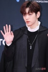 투모로우바이투게더 수빈, 손 흔드는 조각 (2021 MAMA)