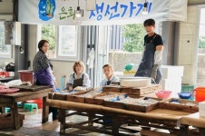 우리들의 블루스 한지민, 촬영장 빛내는 햇살 미모 반짝반짝