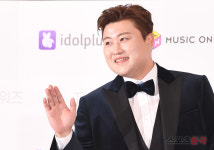 카카오엔터, 김호중 소속사 생각엔터 100억원대 지분 매입
