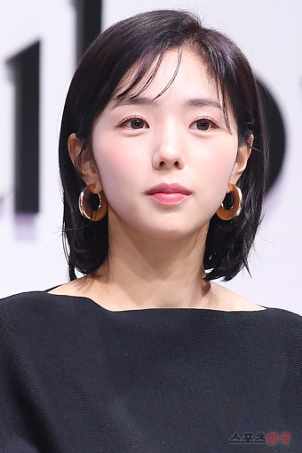 채수빈,  꾸밈없는 미소