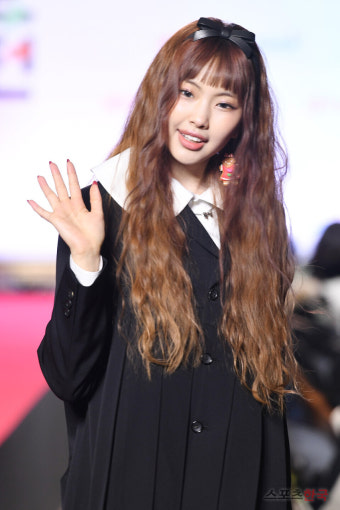 뉴진스 혜인, 예쁜 손인사