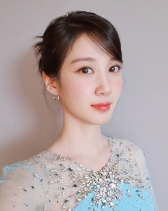 박은빈, 美 시상식서 선보인 민트 드레스…