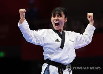 태권도는 일본에 질 수 없지… 태권도 품새 차예은, 유이코 꺾고 금메달[항저우 AG]