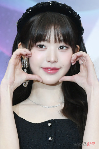 아이브 장원영, 완벽한 인형 미모