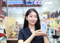 CU·GS25, 주류 가격도 낮춘다…초저가 막걸리·소주 출시