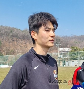 '손흥민 은퇴고민 조언-린가드 적응도우미'... '참주장' 기성용 영향력[현장 인터뷰]