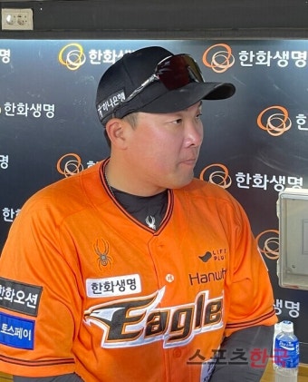 '이적 후 첫 홈런'… 깨어난 한화 안치홍, 그가 밝힌 비결은 '믿음'[인터뷰]