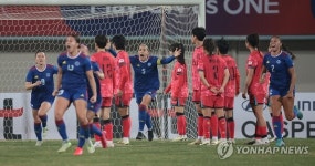 필리핀 女축구 감독 亞 최고인 한국과 경기한건 큰 자산