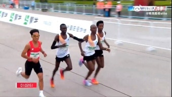케냐 마라톤 선수들이 中에 1위 양보한 명백한 정황들 [스한 스틸컷]