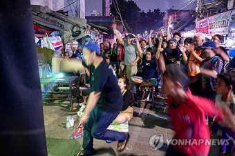 현지에서, 길거리에서 신태용호 열광적 응원한 인도네시아 국민들
