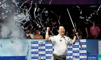 '헐크' 강동궁, 김영원 돌풍 제압하고 PBA 개막전 정상