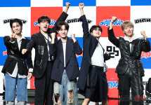 디그니티, 신나는 정식 데뷔