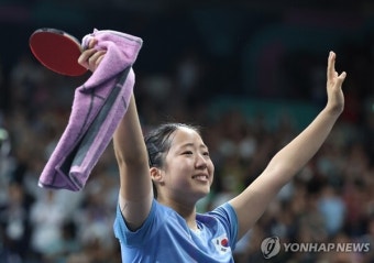 아직 단체전 남았다… 아쉬운 신유빈, 멀티 메달 기회는 충분하다